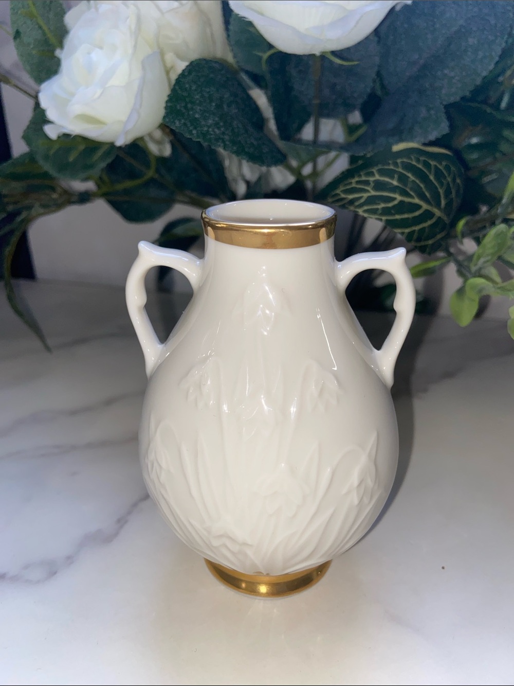 Lenox Ceramic Two-Handled Bud Vase with 24K Gold Trim Small Vase